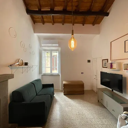 Garnden's House Apartment *